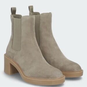 Dolce Vita Gage Crepe Suede Chunky Boot Size 6.5